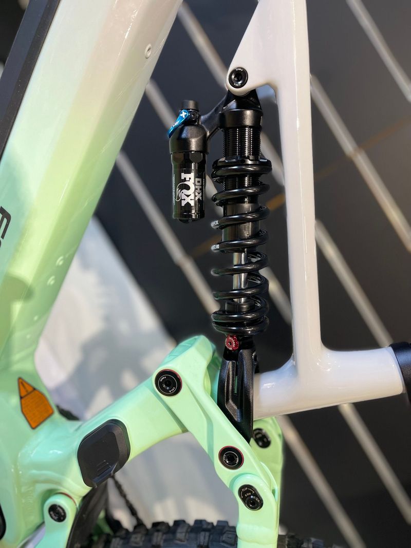 Focus SAM 6.8 2025 Mountainbike d'occasion — image 3 sur 7
