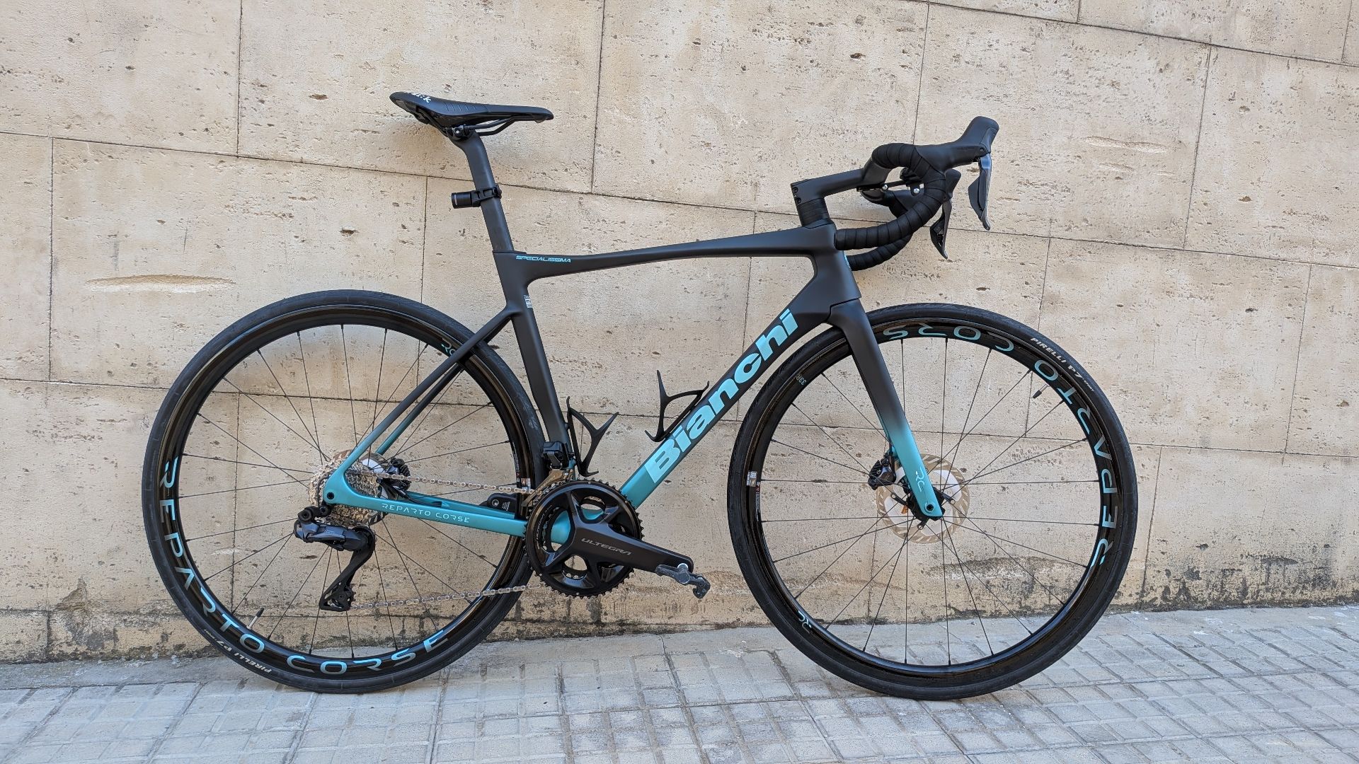 Bianchi Specialissima Shimano Ultegra Di2 2025