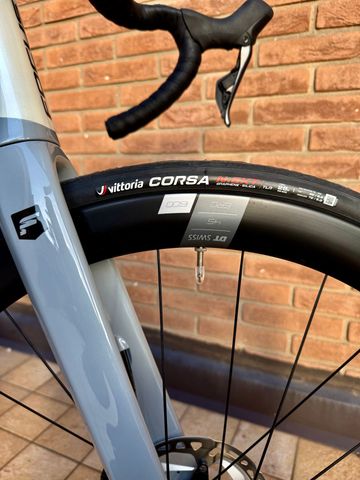 Brugt Focus IZALCO MAX 9.8 2024 2024 Road & Gravel — billede 3 af 5