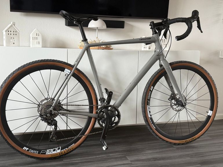 Cannondale Topstone 2 2021 2021 Road & Gravel usato, Grigio chiaro — immagine 2 di 7