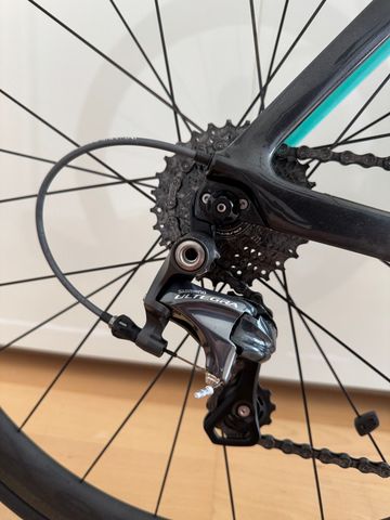 Used Trek Madone 9.2 H2 Compact 2016 2016 Road & Gravel, Black — image 4 of 6
