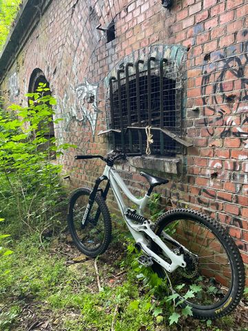 Used Specialized Demo Single Speed / Fixed Gear 2020 Mountainbike, White — image 3 of 17