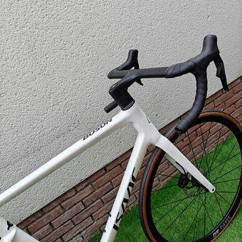 Used Isaac Boson Disc - Shimano 105 Di2 2025 Road & Gravel, Weiß — image 5 of 6