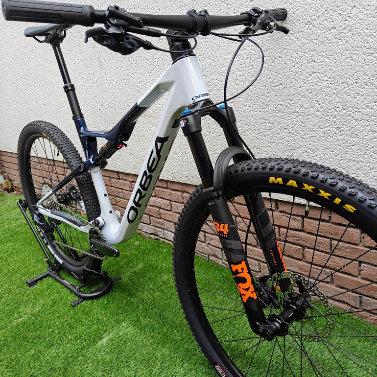 Used Orbea OIZ M21 2024 2024 Mountainbike, Blue, 29 — image 8 of 9