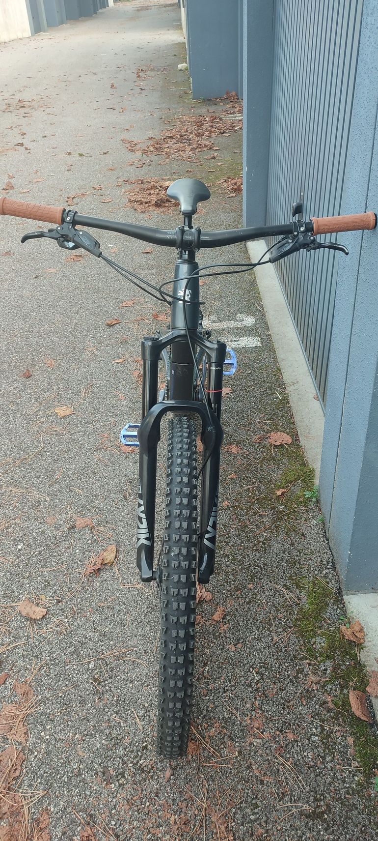 Used Peugeot M01 29fs 2021 2021 Mountainbike, Light Gray, 29 — image 2 of 22