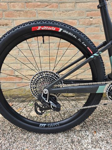 Gebrauchtes Canyon LUX Sram Eagle Transmission XX SL 2024 Mountainbike, Schwarz — Bild 7 von 8