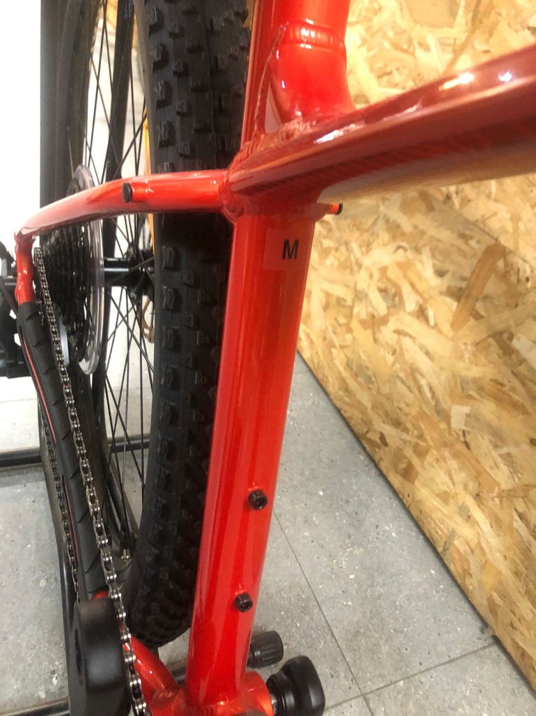 Used Trek Marlin 6 Gen 3 2025 2025 Mountainbike, Red, 27.5, 29 — image 6 of 7