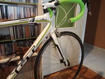 Used GT SERIES 4 2015 Road & Gravel, White — image 6 of 14