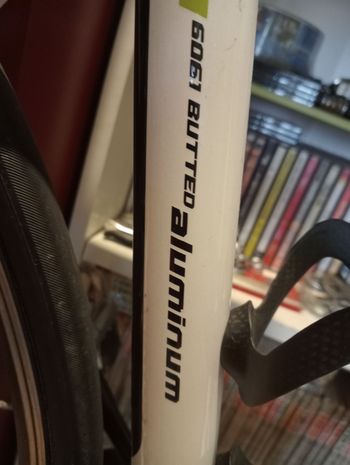 Used GT SERIES 4 2015 Road & Gravel, White — image 11 of 14