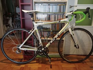 Gebrauchtes GT SERIES 4 2015 Road & Gravel, Weiß — Bild 3 von 14