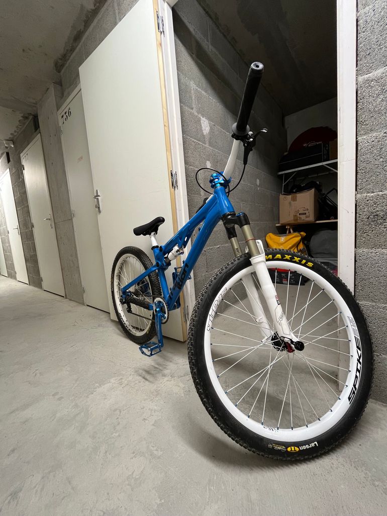 Brugt Transition Double Slopestyle Dirt 2017 Mountainbike — billede 1 af 7