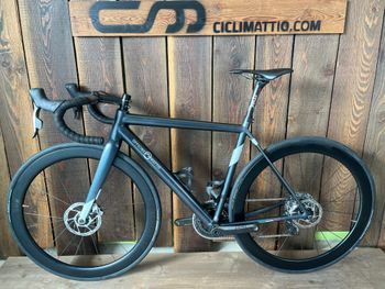 Used Officine Mattio SL Disc Red 2022 Road & Gravel, Nero — image 2 of 7