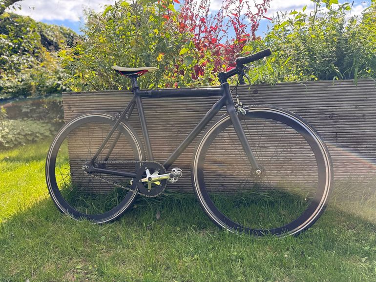 Used 8 Bar 8Bar Kreuzberg V1 “stealth” Singlespeed 2011 Road & Gravel, Schwarz — image 1 of 30