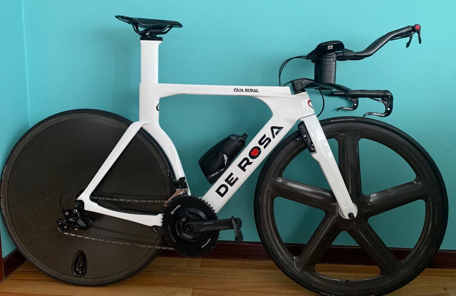 3feef435-f3e5-40ac-8506-