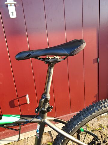 Used Trek Powerfly 4 2018 2018 Mountainbike, Black, 29 — image 3 of 6