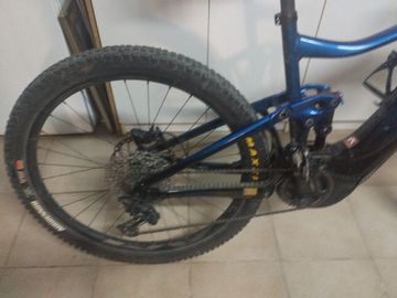 Použité Giant Trance X E+ 2 Pro 29er 2022 2022 Mountainbike — obrázek 3 z 3