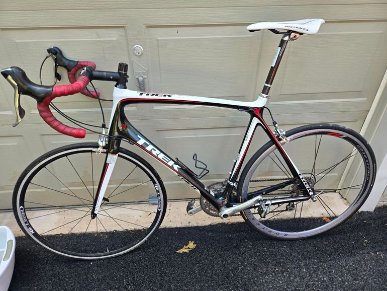Used Trek Madone 4.7 H2 Compact 2014 2014 Road & Gravel, White — image 2 of 9