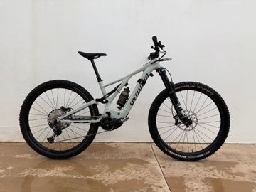 Used Specialized Turbo Levo Comp 2021 2021 Mountainbike, Light Gray, 29 — image 4 of 11