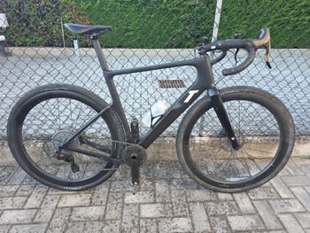Used 3T 3T RACEMAX ITALIA 2023 Road & Gravel, Schwarz — image 5 of 8