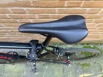 Used Trek Domane AL 2 2022 2022 Road & Gravel, Black — image 4 of 9