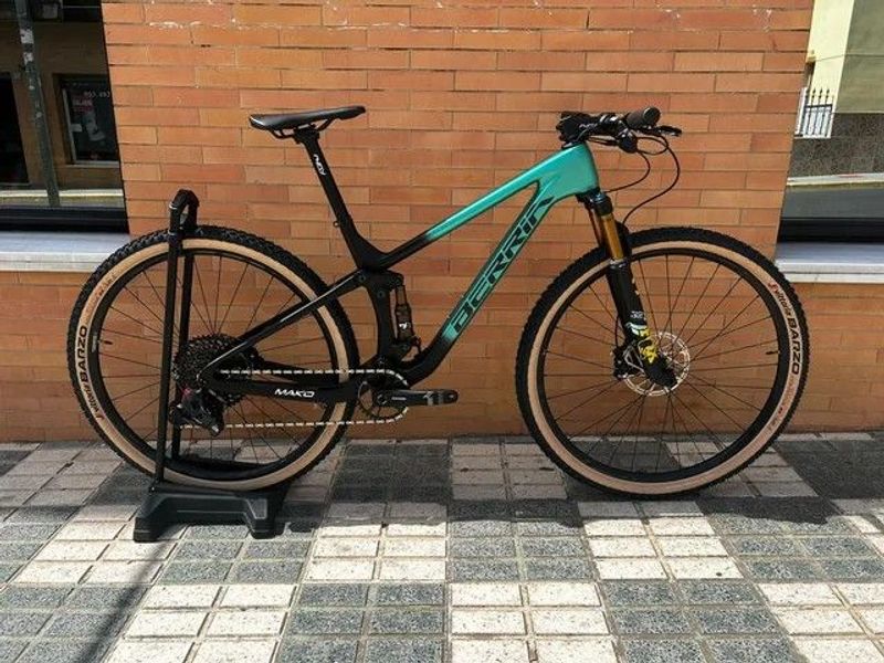 Used Berria Mako‎. SRAM GX Eagle AXS 2022 Mountainbike, Green — image 1 of 7