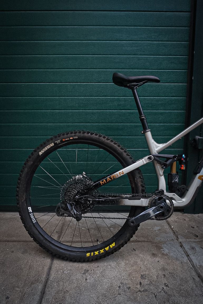 Used Marin Alpine Trail Xr 2025 2025 Mountainbike, Light Gray — image 2 of 7