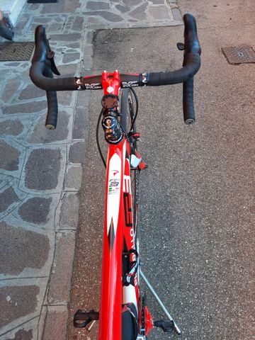 Used Pinarello FP3 2011 Road & Gravel, Red — image 2 of 5