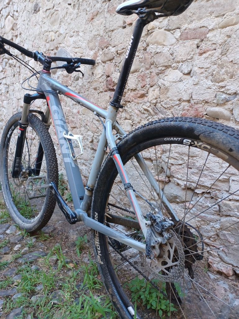 Used Giant Xtc Shimano Deore LX 2010 Mountainbike, Light Gray — image 3 of 12