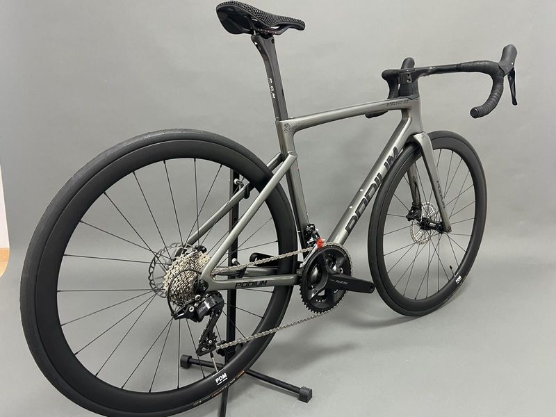 Tweedehands PODIUM Stelvio 2025 Road & Gravel — afbeelding 1 van 4
