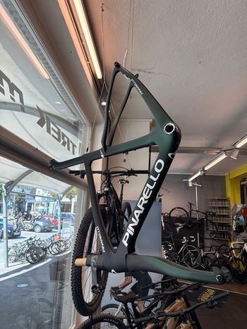 Used Pinarello Pinarello F 2025 Road & Gravel, Green — image 2 of 3