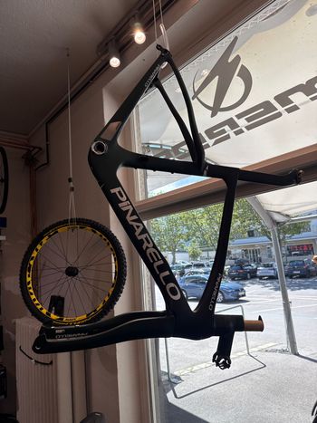 Used Pinarello Pinarello F 2025 Road & Gravel, Green — image 1 of 3