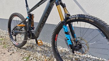 Used Focus SAM² Pro 2018 2018 Mountainbike, Light Gray, 27.5 — image 6 of 10