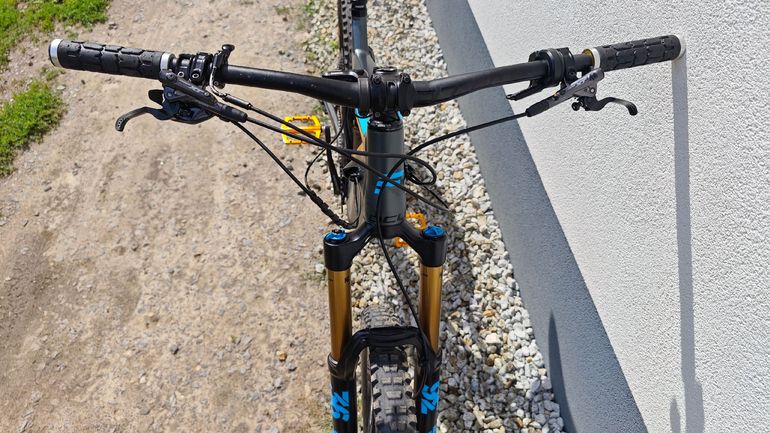 Used Focus SAM² Pro 2018 2018 Mountainbike, Light Gray, 27.5 — image 7 of 10