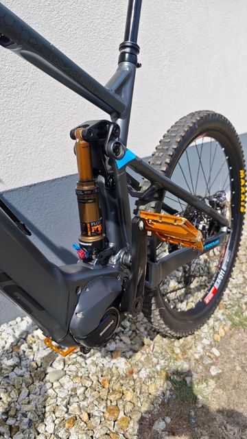 Used Focus SAM² Pro 2018 2018 Mountainbike, Light Gray, 27.5 — image 2 of 10
