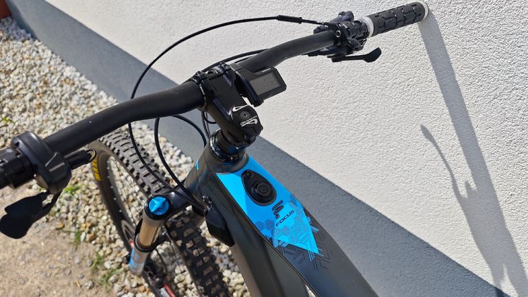 Used Focus SAM² Pro 2018 2018 Mountainbike, Light Gray, 27.5 — image 4 of 10