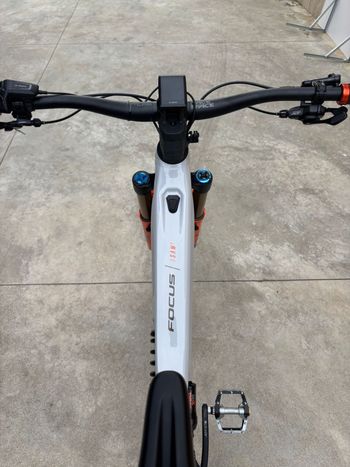 Used Focus SAM ² 6.9 2023 2023 Mountainbike, Light Gray, 29 — image 5 of 14