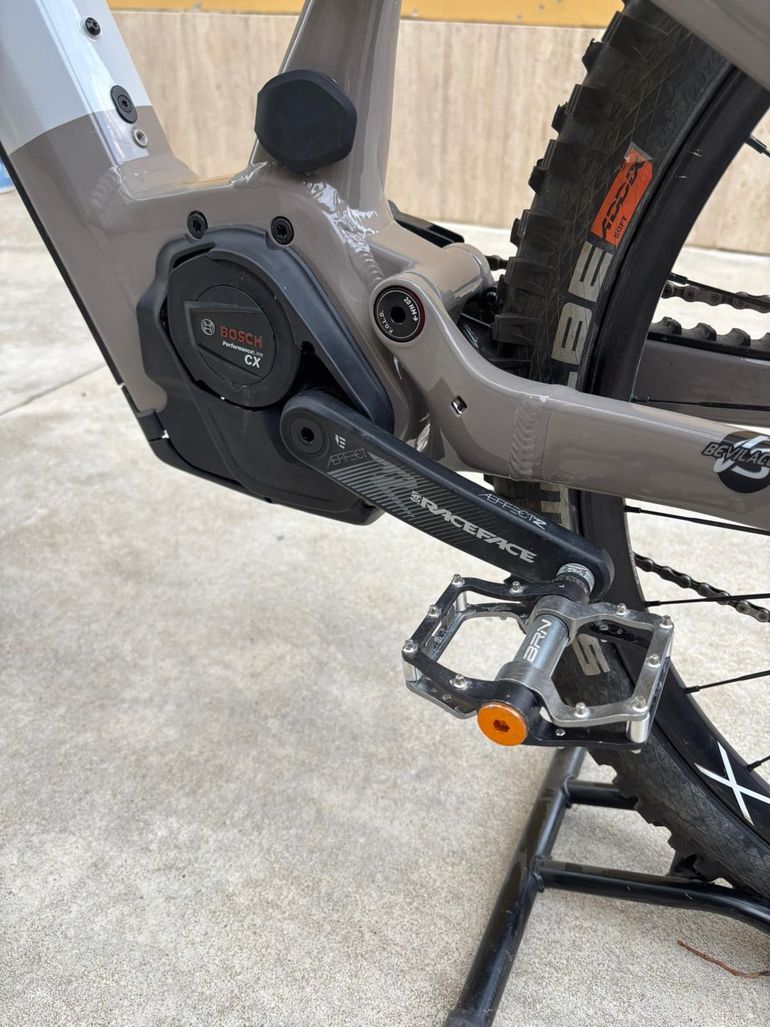 Used Focus SAM ² 6.9 2023 2023 Mountainbike, Light Gray, 29 — image 9 of 14