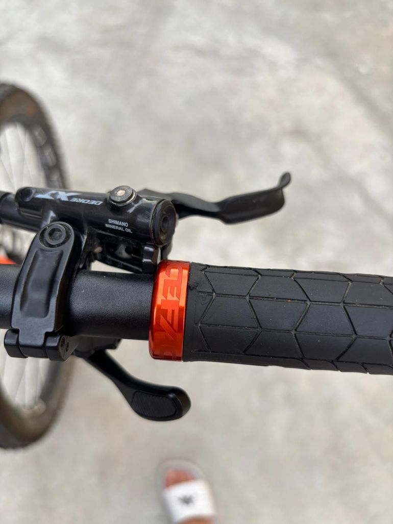 Used Focus SAM ² 6.9 2023 2023 Mountainbike, Light Gray, 29 — image 8 of 14