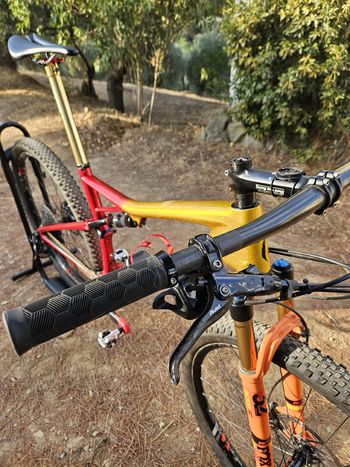 Used Specialized Epic SRAM GX Eagle 2019 Mountainbike, Red — image 3 of 14
