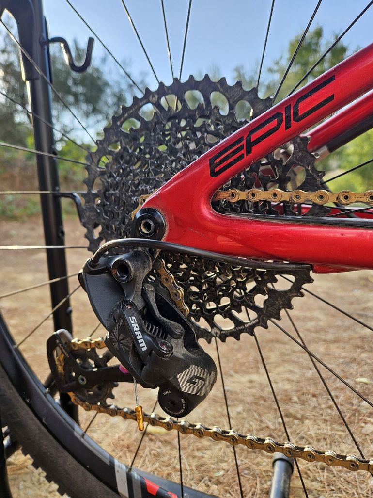 Used Specialized Epic SRAM GX Eagle 2019 Mountainbike, Red — image 10 of 14