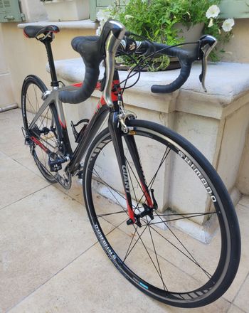Used Giant Giant Defy Advanced 2009 Road & Gravel, Red — image 4 of 6