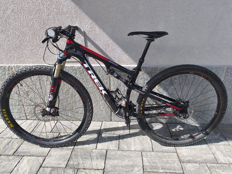 Tweedehands Trek Superfly FS 9.8 SL 2014 2014 Mountainbike — afbeelding 2 van 4