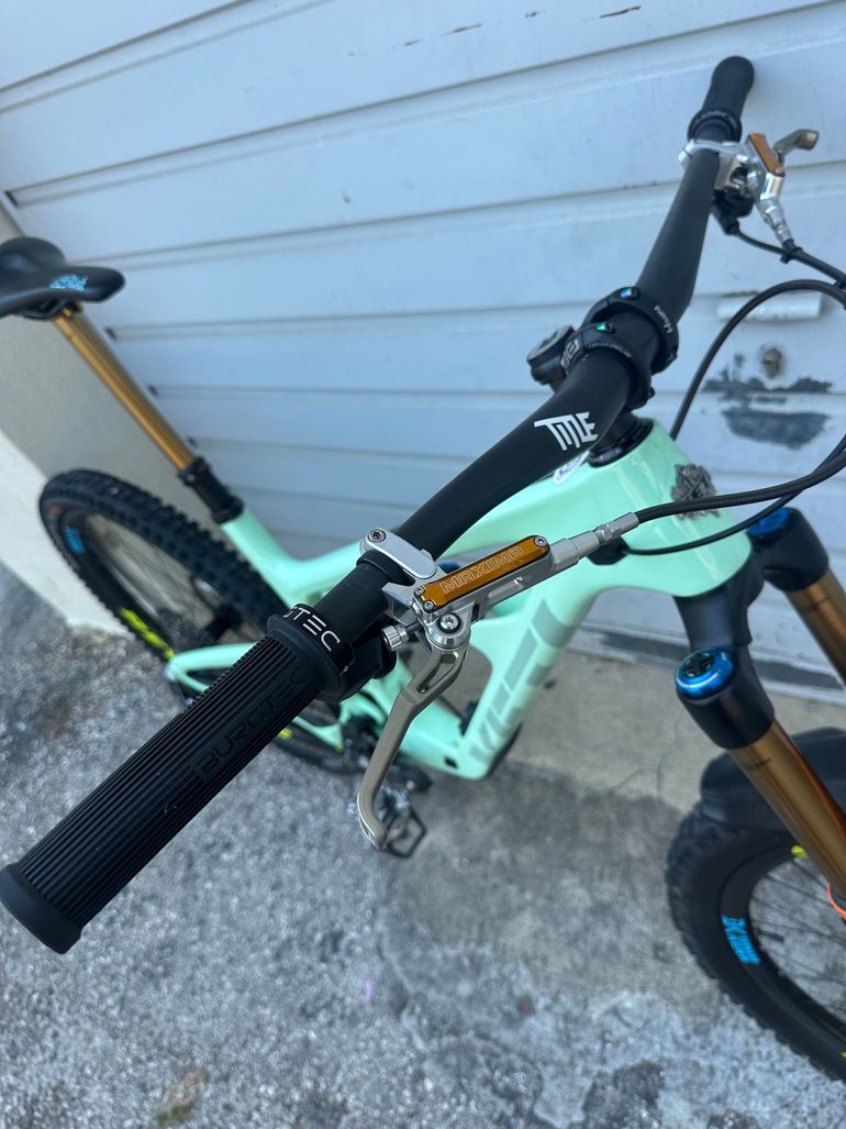 Used Yeti SB160 Custom Build 2024 Mountainbike, Green — image 5 of 10