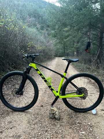 Použité Trek Procaliber 9.6 2022 2022 Mountainbike — obrázek 2 z 12
