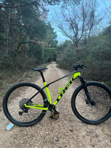 Použité Trek Procaliber 9.6 2022 2022 Mountainbike — obrázek 1 z 12