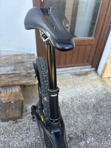 Used Trek Procaliber 9.8 SL 2017 2017 Mountainbike, Black, 27.5, 29 — image 4 of 5