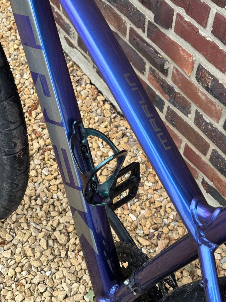 Used Trek Marlin Shimano CUES 2023 Mountainbike, Purple — image 7 of 11