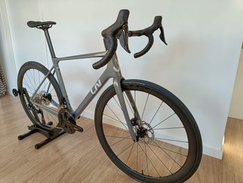 Used Liv Langma Advanced Pro 1 2025 2025 Road & Gravel, Light Gray — image 2 of 17