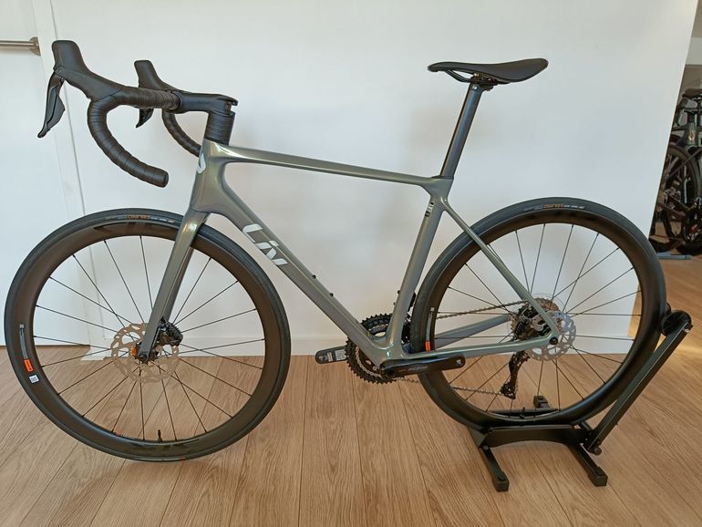 Used Liv Langma Advanced Pro 1 2025 2025 Road & Gravel, Light Gray — image 4 of 17