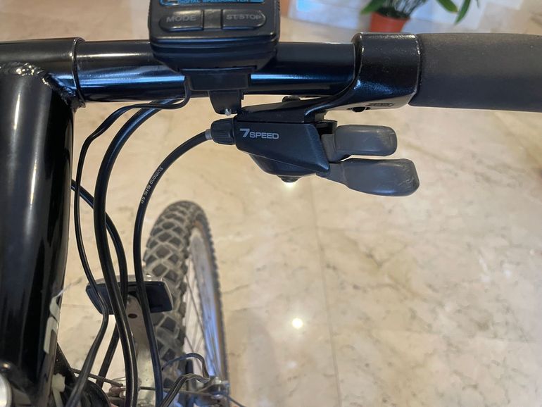 Used Giant Mtb 2000 Mountainbike, Purple — image 9 of 11